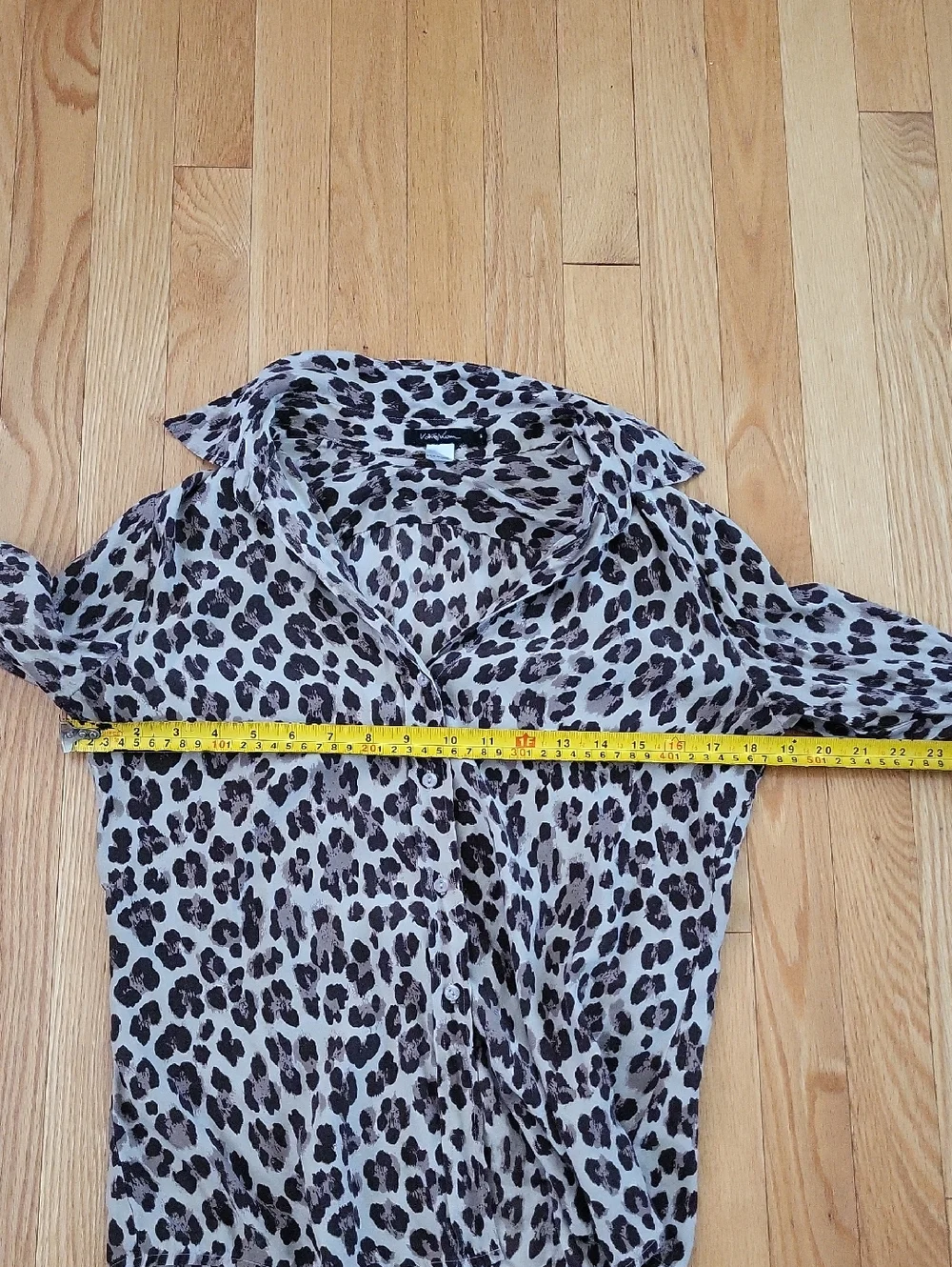 Free 100% Silk Blouse Size 4 - Picture 4 of 8